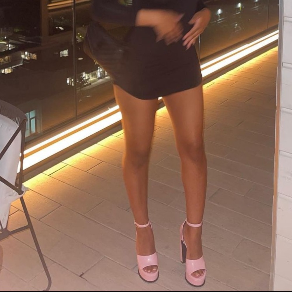 Pink Pumps - Picture 6 of 7